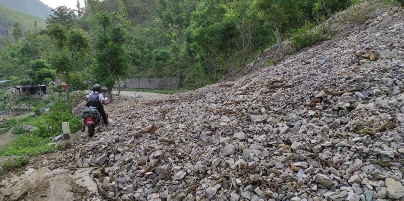 १८ घण्टादेखि छिन्चु–जाजरकोट सडकखण्ड अवरुद्ध